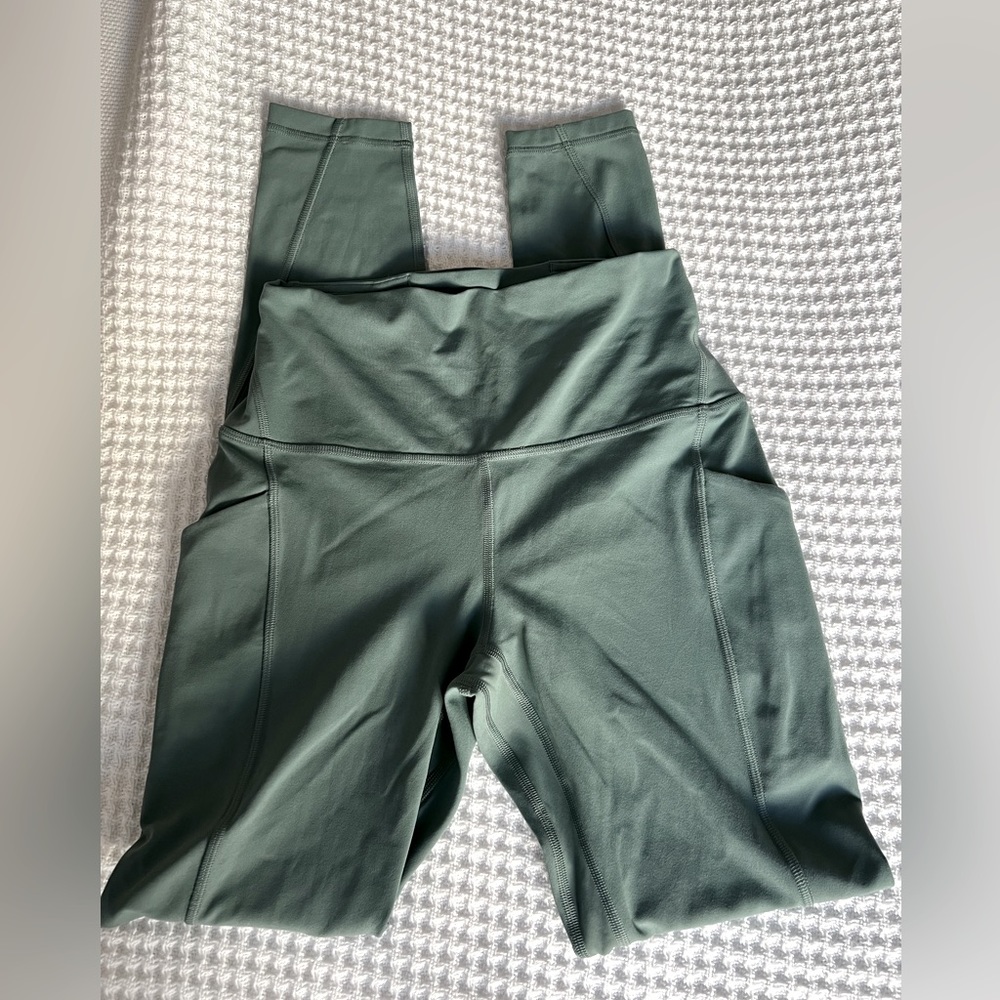 Lululemon align 28” leggings with pockets